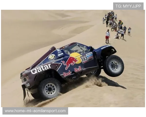 赛车惊险瞬间：飞驰而过的火焰，震撼人心的极限挑战