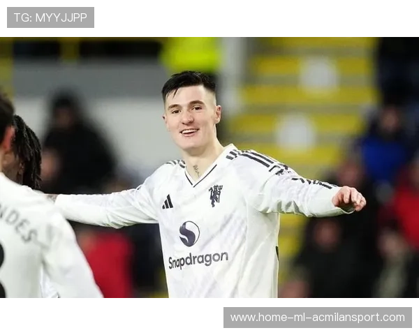 曼联新星谢什科强势登场，比赛中大放异彩